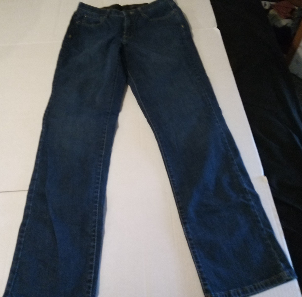 Lee Sinfully Soft Womans Size 10 Long Blue Jeans